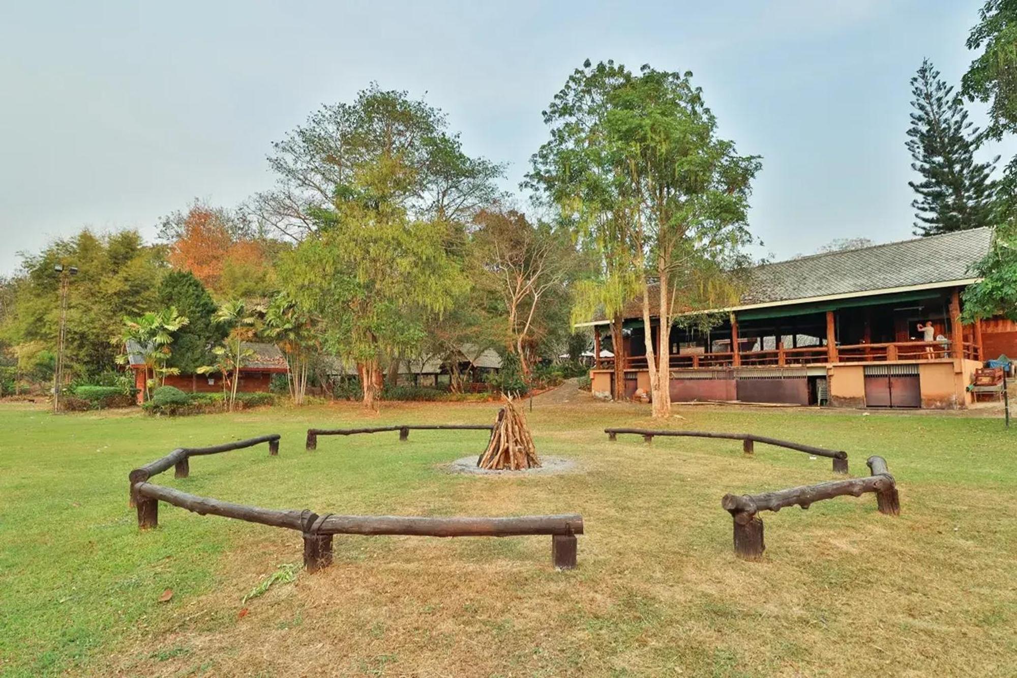 Royal Ping Garden And Resort Mae Taeng Exteriör bild